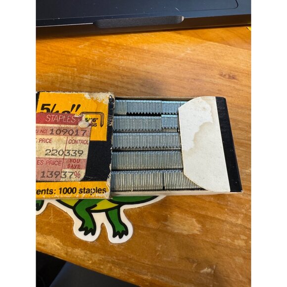 Swingline 5/16" Light Duty Staples No. 101-5/C Pack Of 1000 - Picture 4 of 8